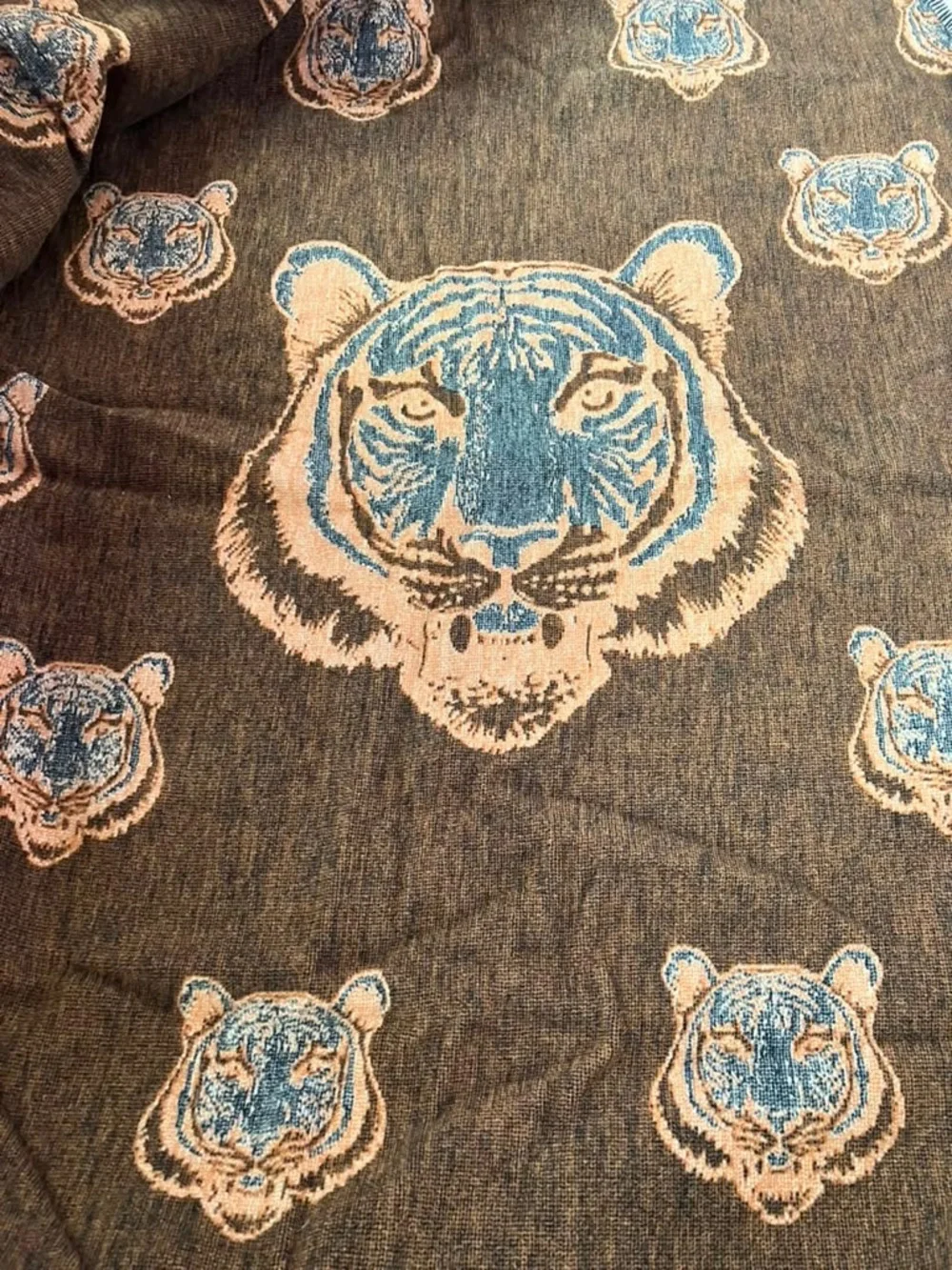 NEW PAD Home Design Concept Reversible Tiger Print Throw Blanket